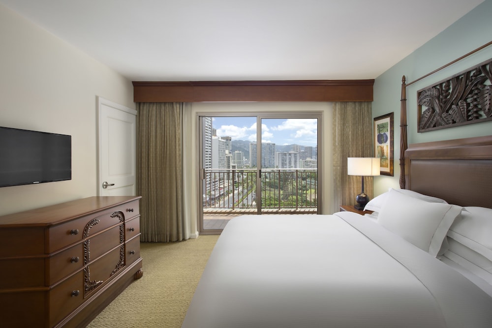 Hilton Grand Vacations Club Grand Waikikian Honolulu — Hotel rooms in Honolulu, Hawaii