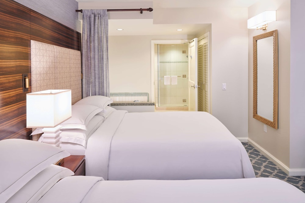 Hilton Grand Vacations Club Grand Waikikian Honolulu — Hotel rooms in Honolulu, Hawaii