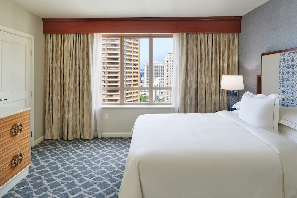 Hilton Grand Vacations Club Grand Waikikian Honolulu — Hotel rooms in Honolulu, Hawaii