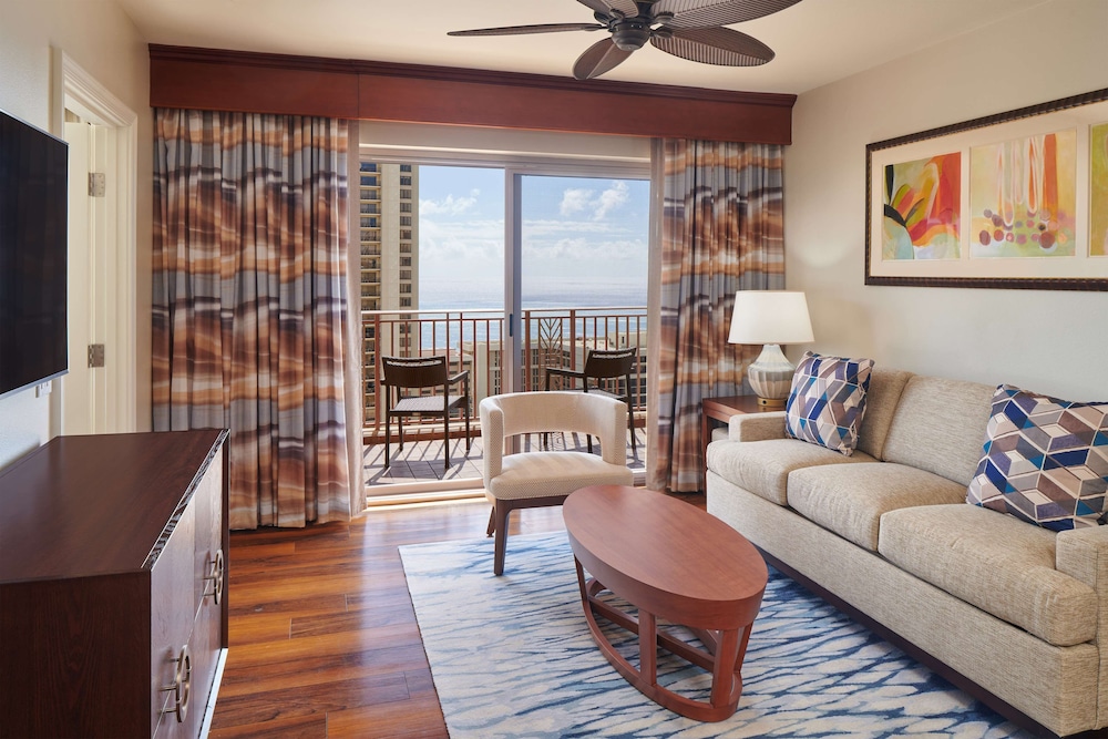 Hilton Grand Vacations Club Grand Waikikian Honolulu — Hotel rooms in Honolulu, Hawaii