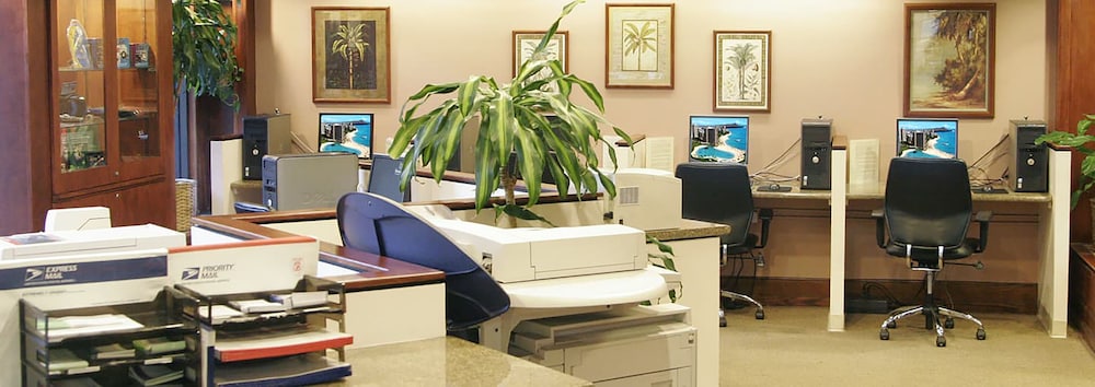 Hilton Grand Vacations Club Grand Waikikian Honolulu — Hotel building in Honolulu, Hawaii