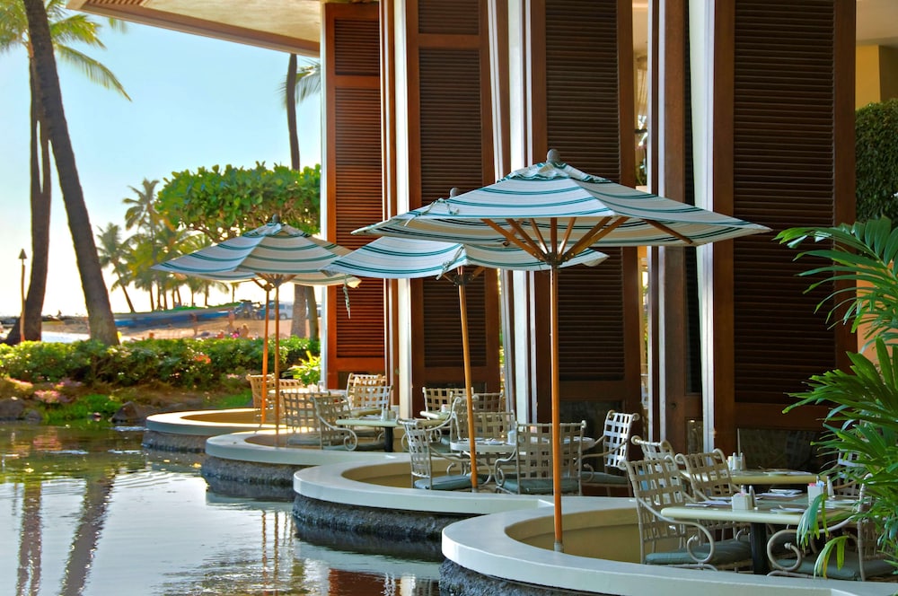 Hilton Grand Vacations Club Grand Waikikian Honolulu — Restaurant & bars in Honolulu, Hawaii