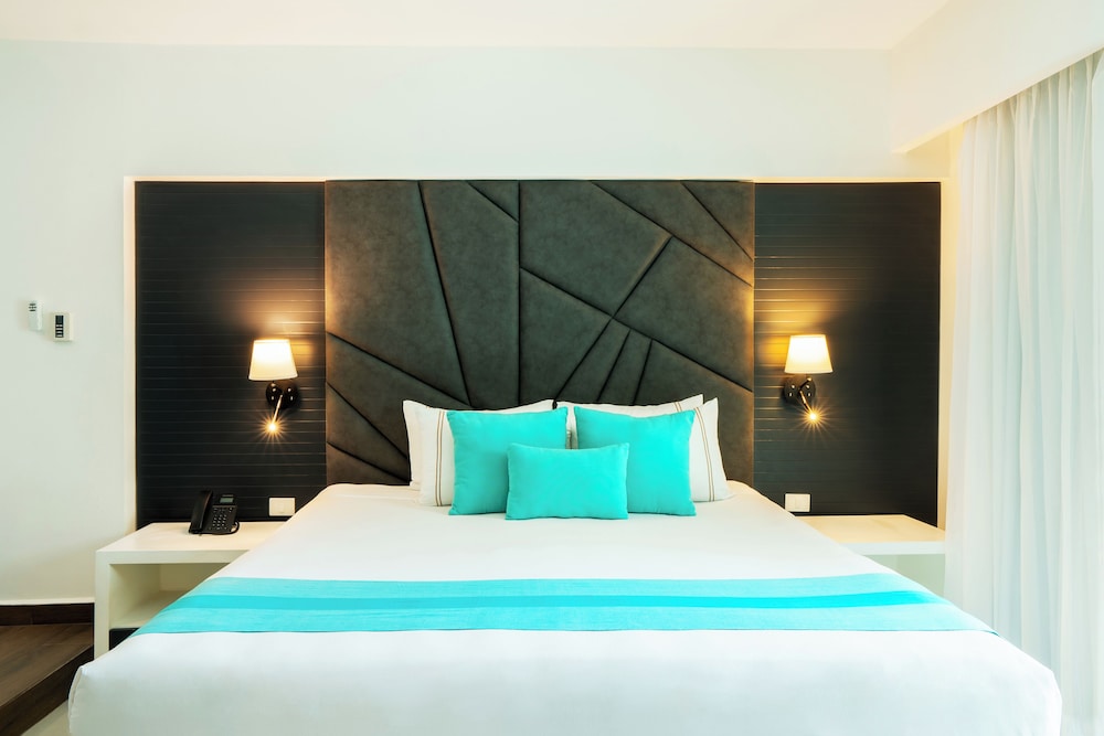 The Fives Beach Hotel - Á la Carte All Inclusive — Hotel rooms in Playa del Carmen, Quintana Roo