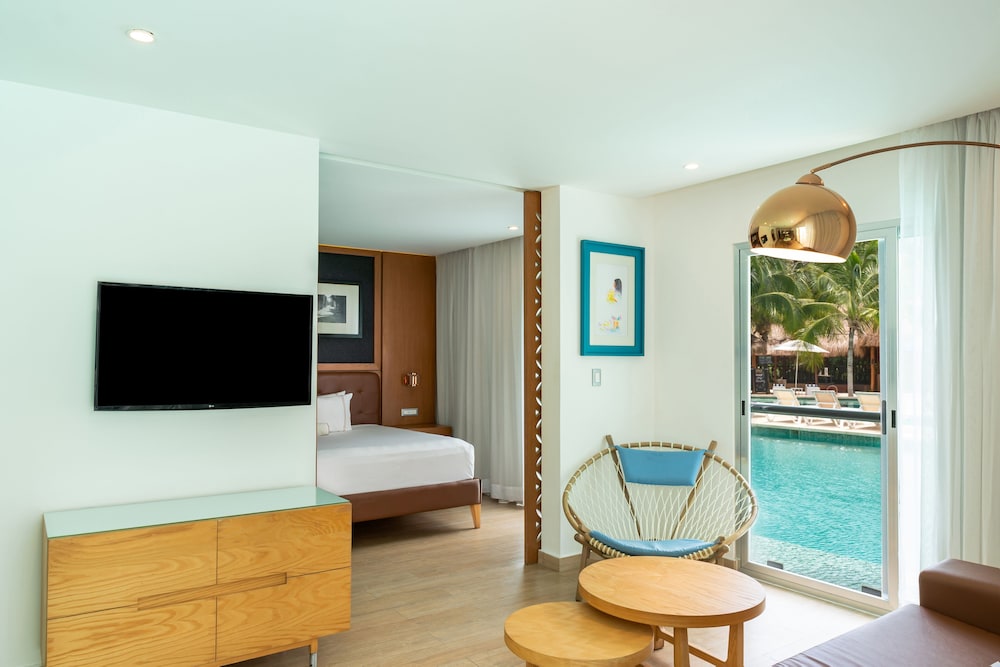 The Fives Beach Hotel - Á la Carte All Inclusive — Hotel rooms in Playa del Carmen, Quintana Roo