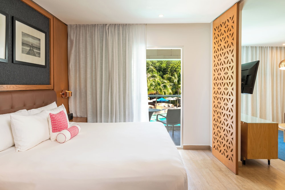 The Fives Beach Hotel - Á la Carte All Inclusive — Hotel rooms in Playa del Carmen, Quintana Roo