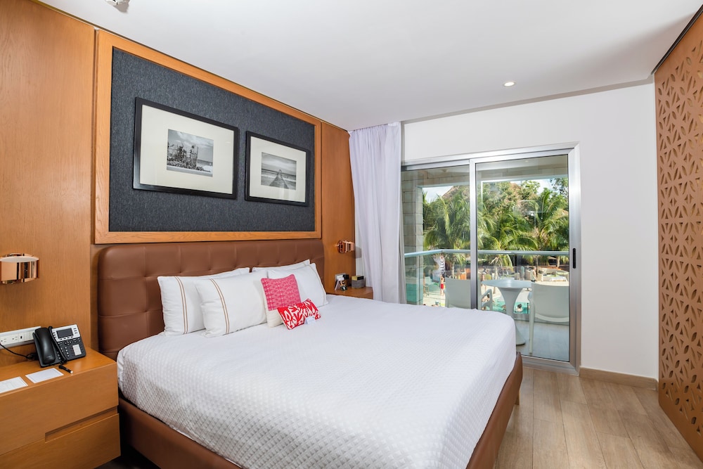 The Fives Beach Hotel - Á la Carte All Inclusive — Hotel rooms in Playa del Carmen, Quintana Roo