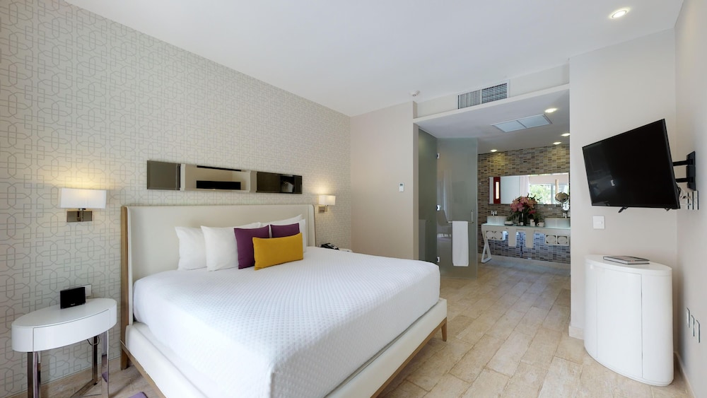 The Fives Beach Hotel - Á la Carte All Inclusive — Hotel rooms in Playa del Carmen, Quintana Roo