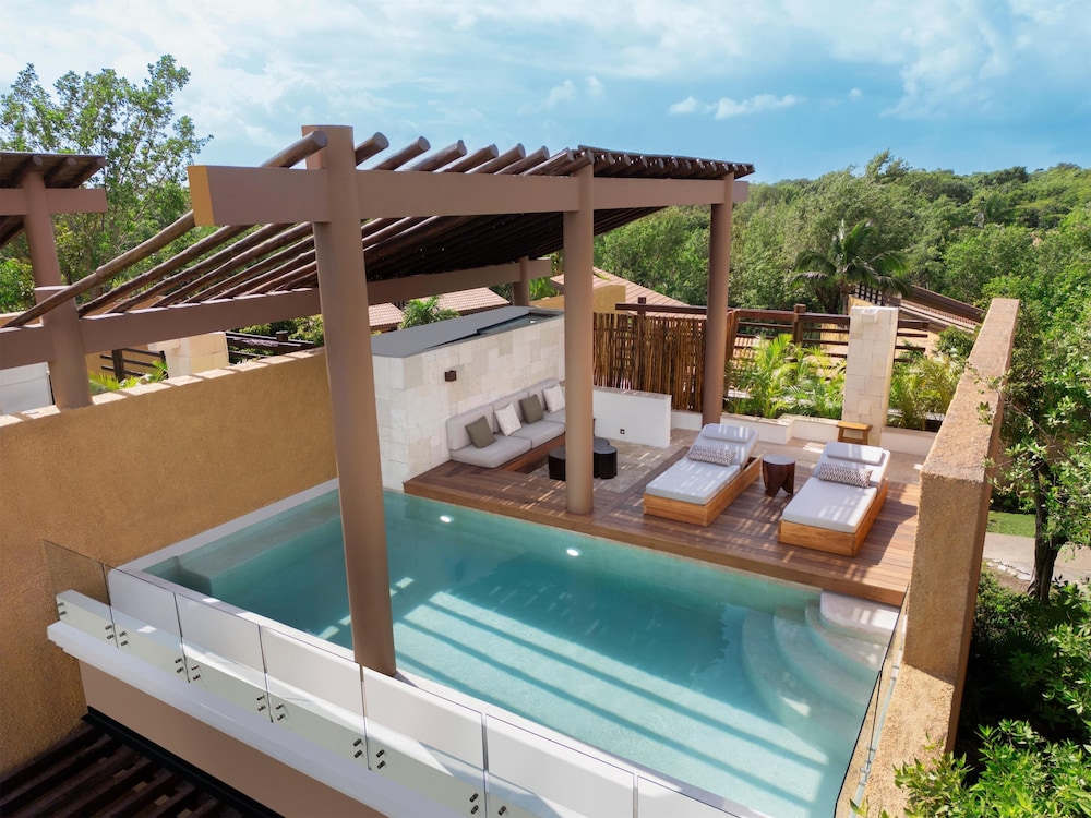 Banyan Tree Mayakoba — Swimming pool in Playa del Carmen, Quintana Roo