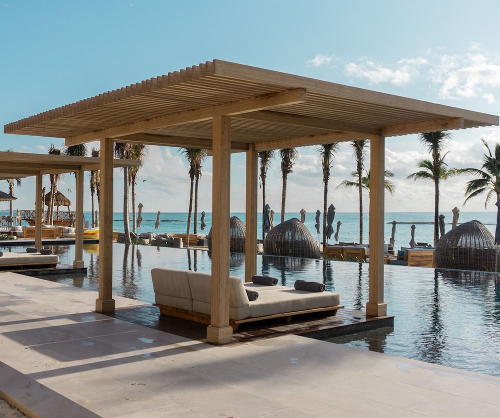 Banyan Tree Mayakoba — Swimming pool in Playa del Carmen, Quintana Roo