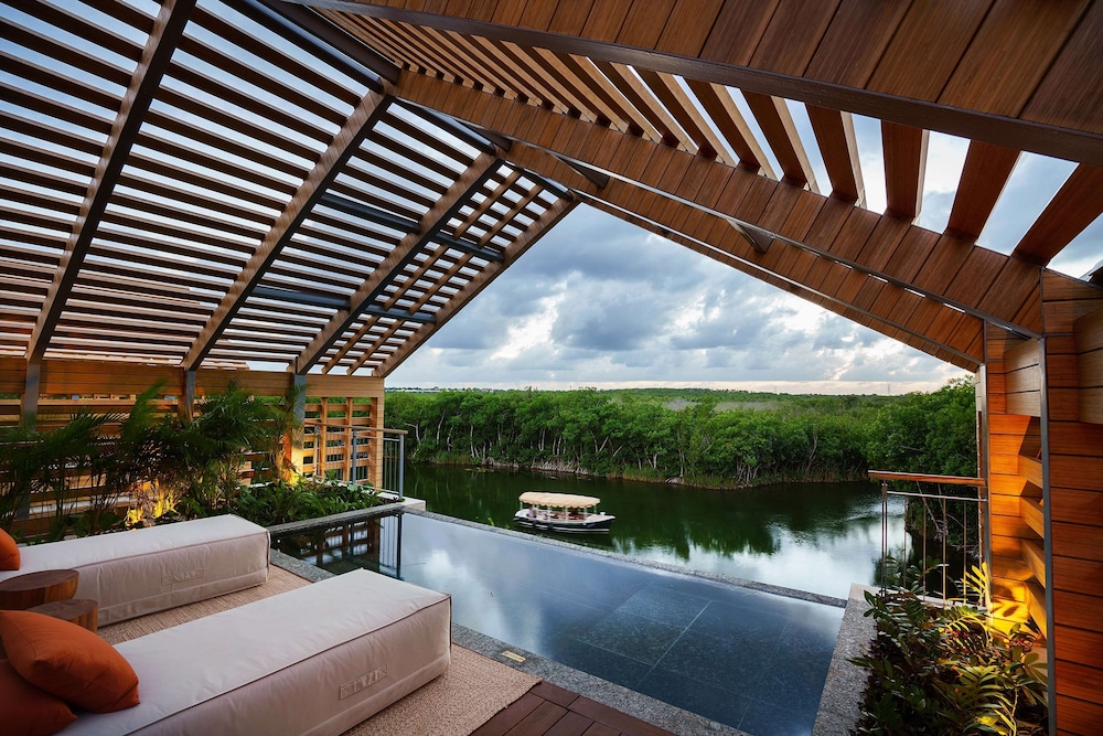 Banyan Tree Mayakoba — Swimming pool in Playa del Carmen, Quintana Roo