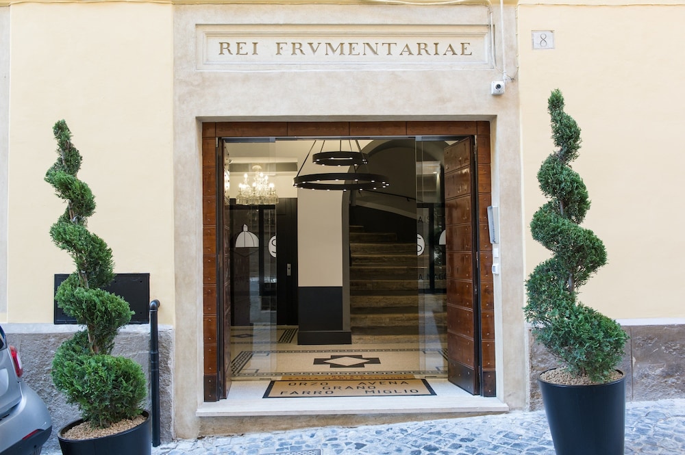 Relais Santa Maria Maggiore — Hotel building in Rome, Lazio
