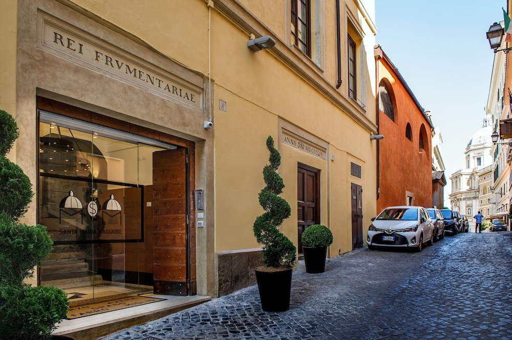 Relais Santa Maria Maggiore — Hotel building in Rome, Lazio