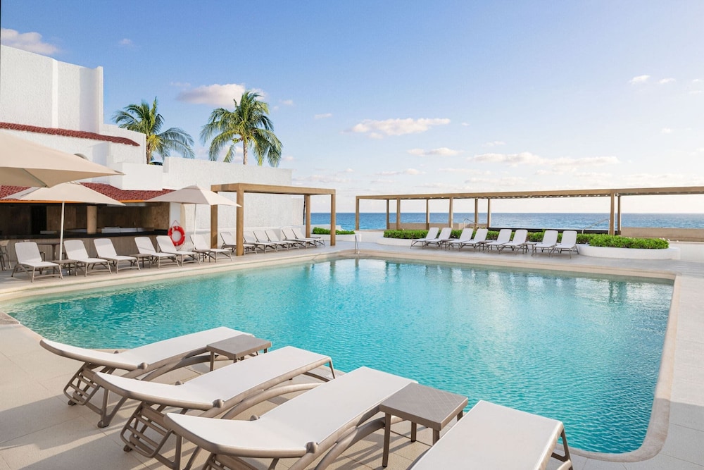 GR Solaris Caribe Adults Only - All Inclusive — Swimming pool in Cancun, Quintana Roo