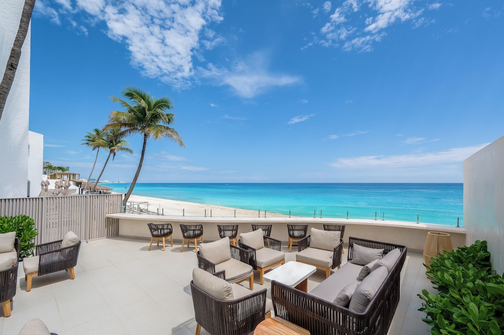 GR Solaris Caribe Adults Only - All Inclusive — Beach in Cancun, Quintana Roo