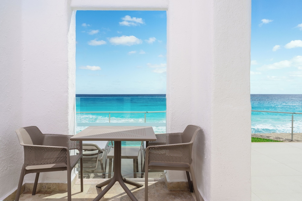 GR Solaris Caribe Adults Only - All Inclusive — Hotel rooms in Cancun, Quintana Roo