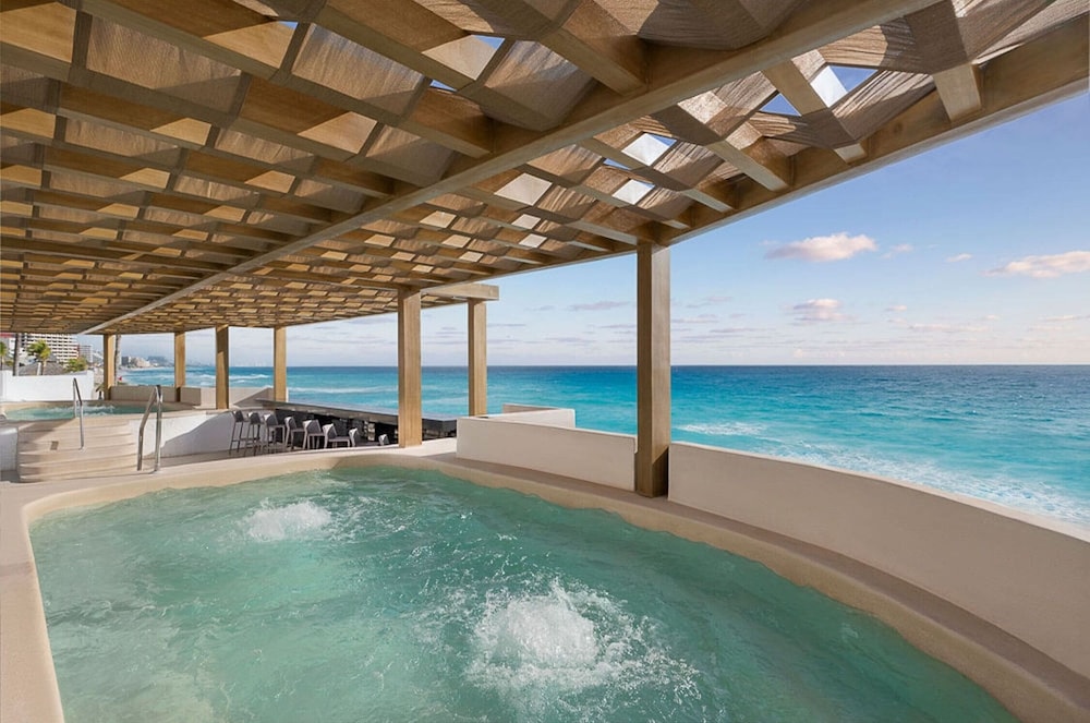 GR Solaris Caribe Adults Only - All Inclusive — Swimming pool in Cancun, Quintana Roo