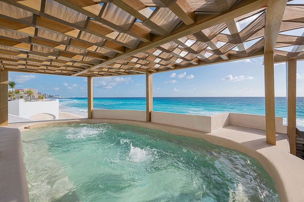 GR Solaris Caribe Adults Only - All Inclusive — Swimming pool in Cancun, Quintana Roo