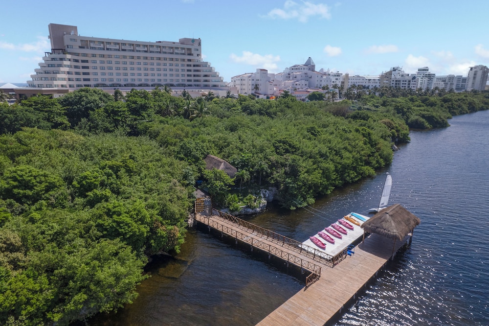 GR Solaris Caribe Adults Only - All Inclusive — Attractions in the area in Cancun, Quintana Roo