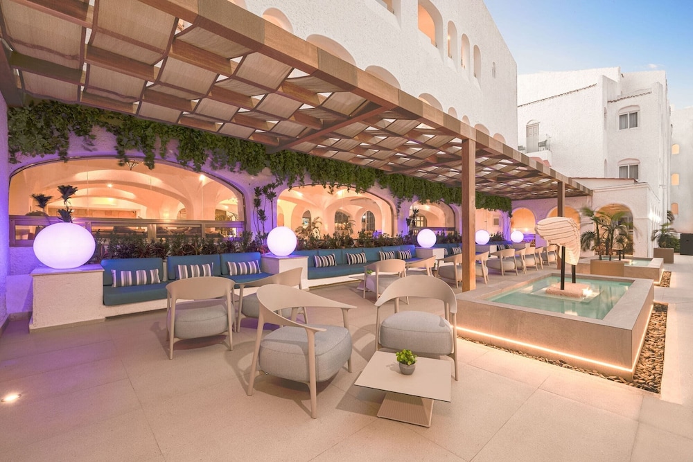 GR Solaris Caribe Adults Only - All Inclusive — Restaurant & bars in Cancun, Quintana Roo