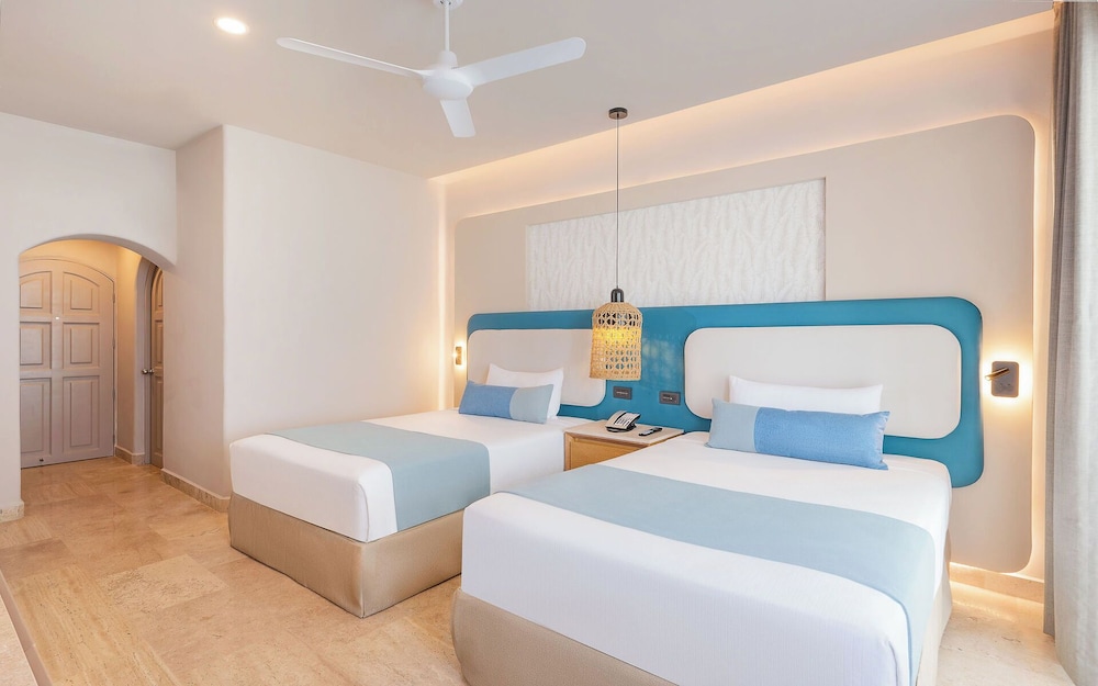 GR Solaris Caribe Adults Only - All Inclusive — Hotel rooms in Cancun, Quintana Roo