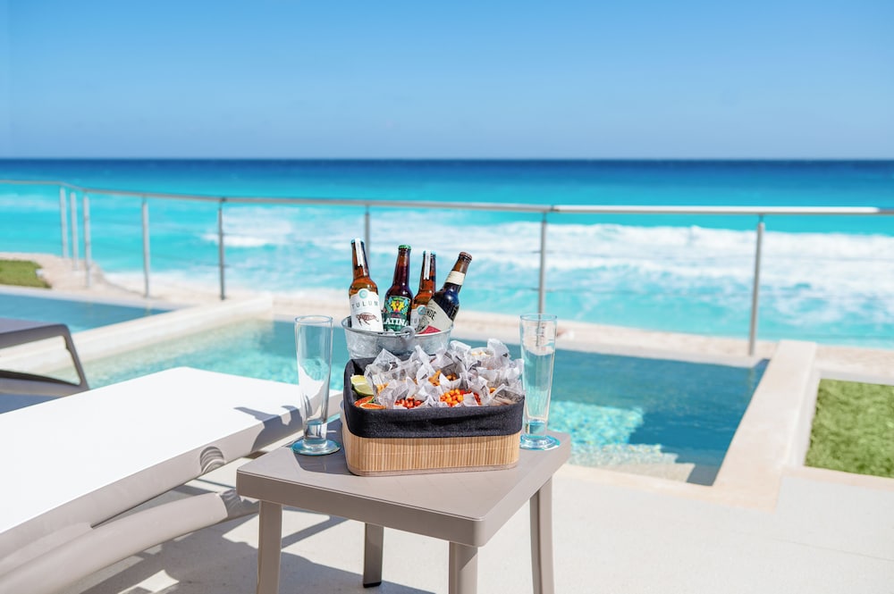 GR Solaris Caribe Adults Only - All Inclusive — Swimming pool in Cancun, Quintana Roo