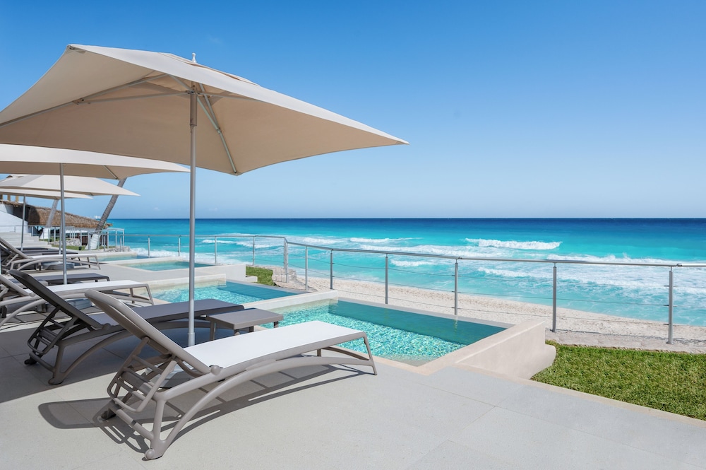 GR Solaris Caribe Adults Only - All Inclusive — Swimming pool in Cancun, Quintana Roo