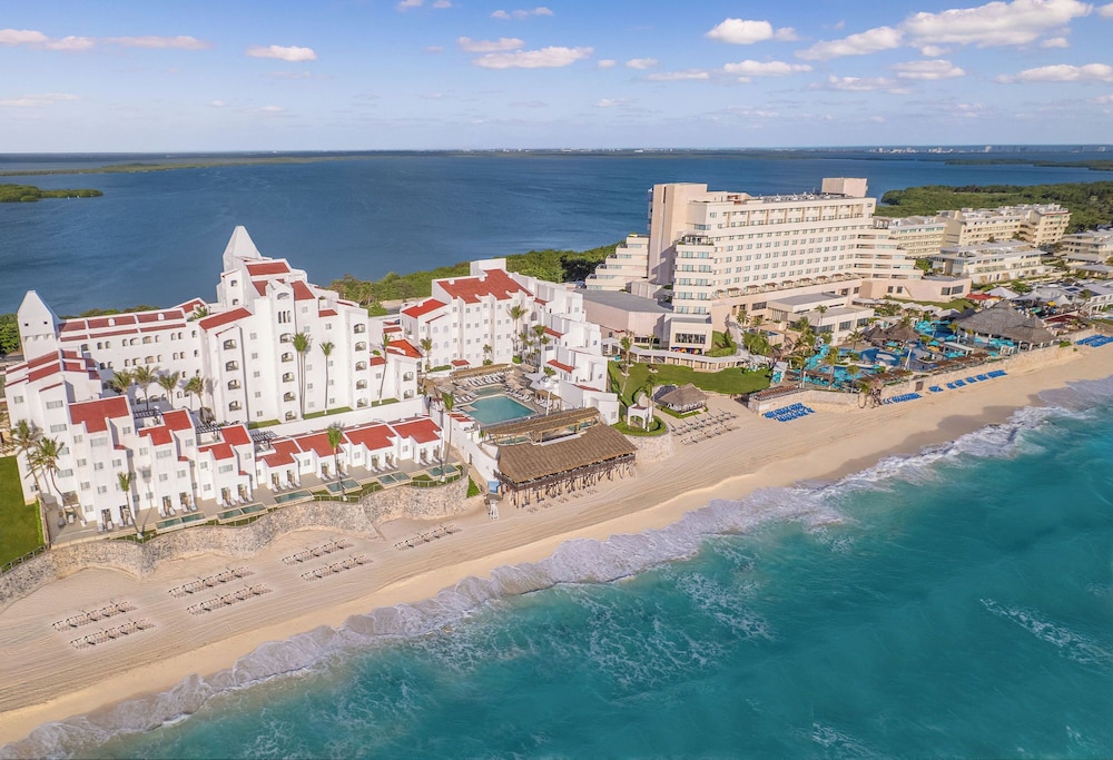 GR Solaris Caribe Adults Only - All Inclusive — Beach in Cancun, Quintana Roo