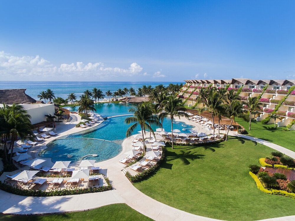 Grand Velas Riviera Maya - All Inclusive — Swimming pool in Playa del Carmen, Quintana Roo