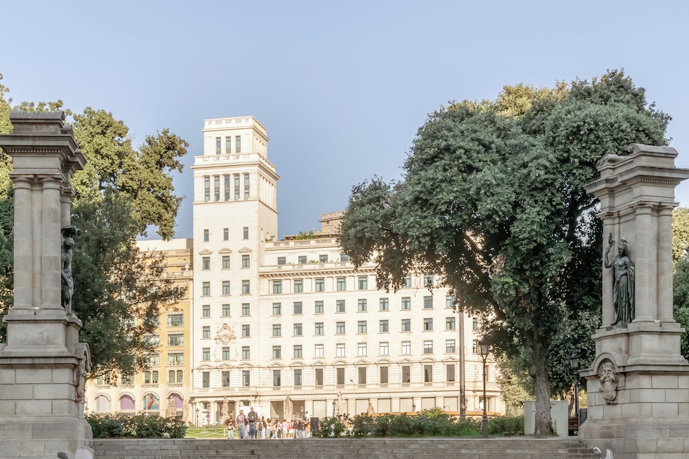 BLESS Barcelona - New Opening 2026 - zdjęcie 4