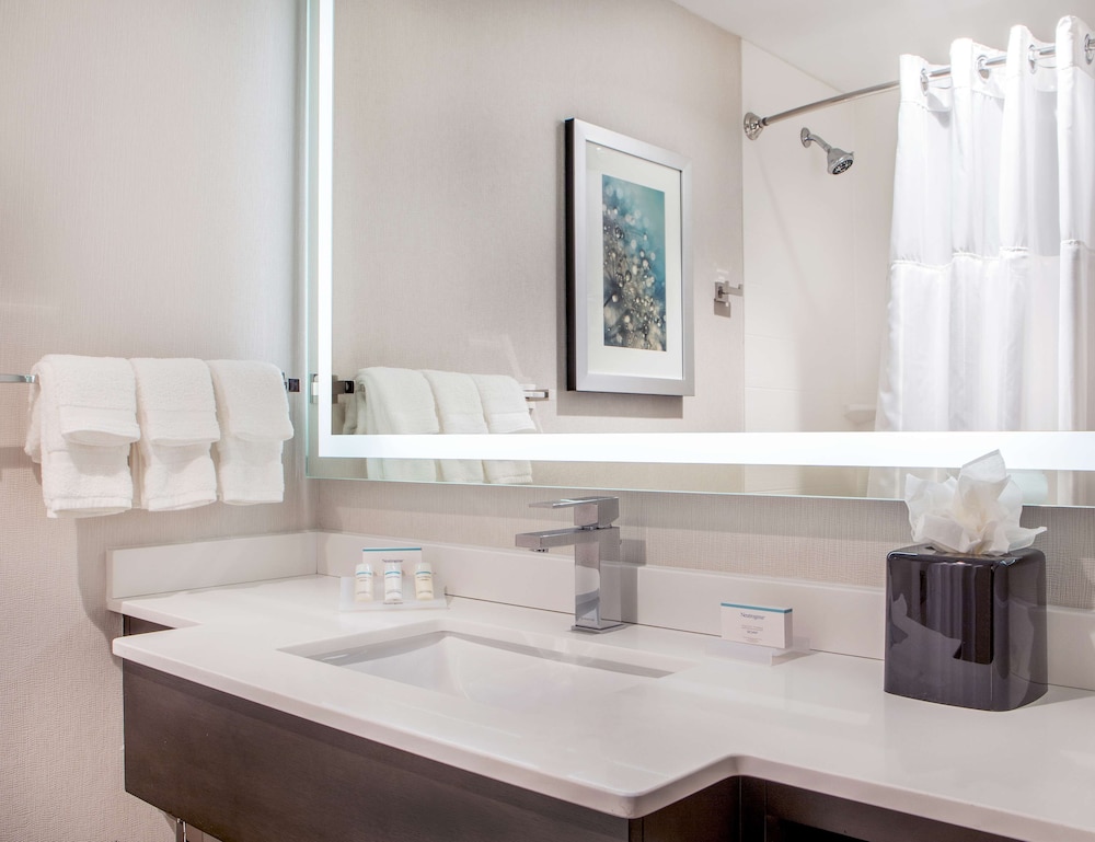 Hilton Garden Inn NYC Financial Center/Manhattan Downtown — Hotel rooms in New York City, New York State