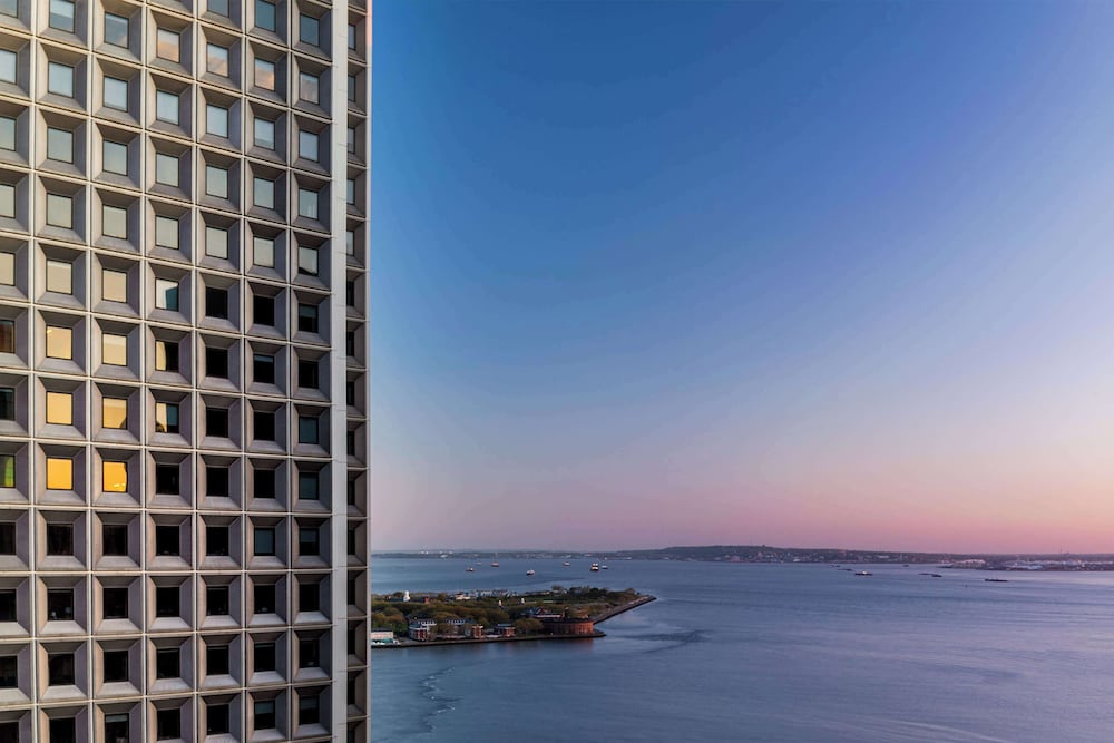 Hilton Garden Inn NYC Financial Center/Manhattan Downtown — Attractions in the area in New York City, New York State