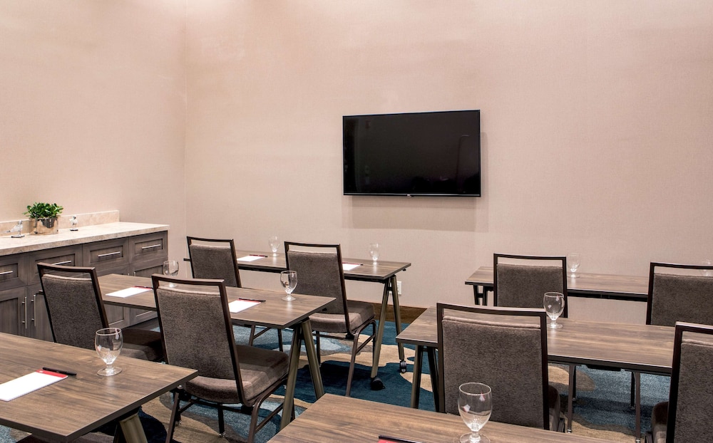 Hilton Garden Inn NYC Financial Center/Manhattan Downtown — Hotel building in New York City, New York State