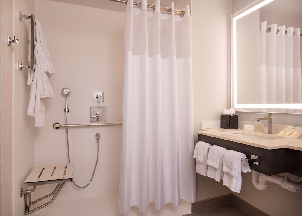 Hilton Garden Inn NYC Financial Center/Manhattan Downtown — Hotel rooms in New York City, New York State