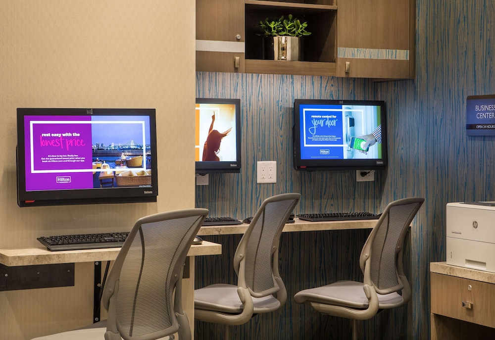 Hilton Garden Inn NYC Financial Center/Manhattan Downtown — Hotel building in New York City, New York State