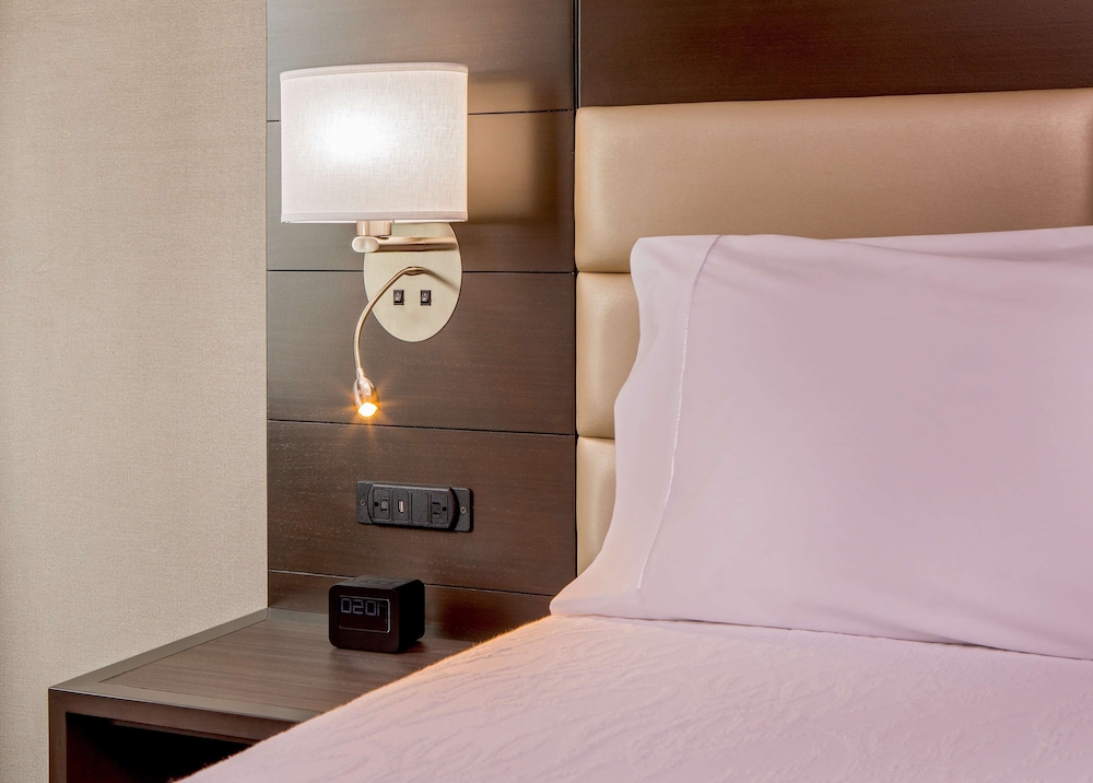 Hilton Garden Inn NYC Financial Center/Manhattan Downtown — Hotel rooms in New York City, New York State