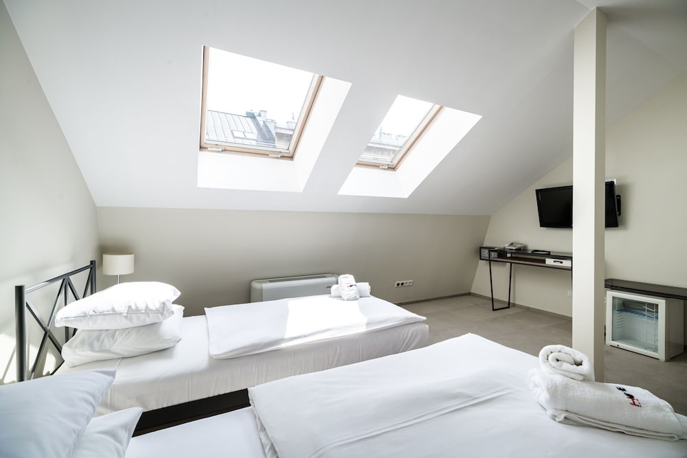 Home ApartHotel — Hotel rooms in Krakow, Lesser Poland