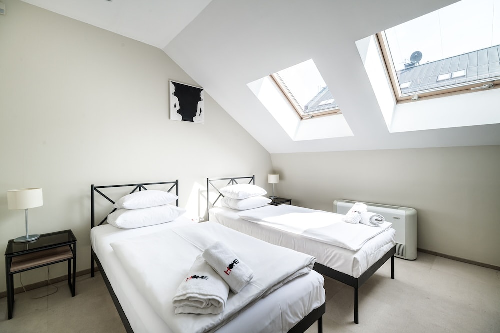Home ApartHotel — Hotel rooms in Krakow, Lesser Poland