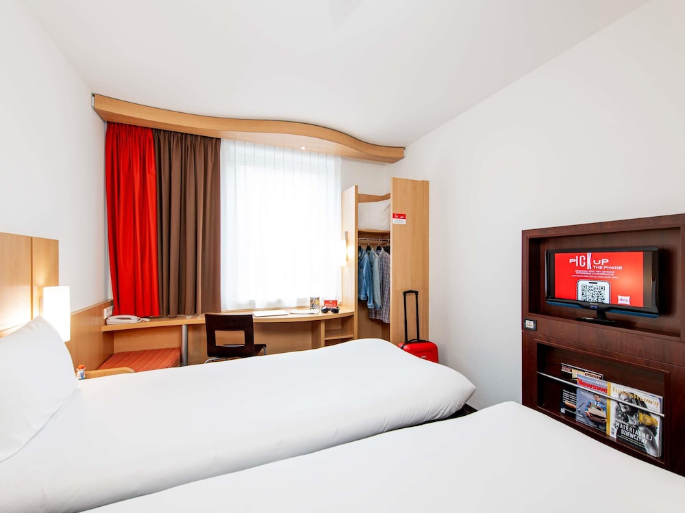 ibis Krakow Stare Miasto — Hotel rooms in Krakow, Lesser Poland