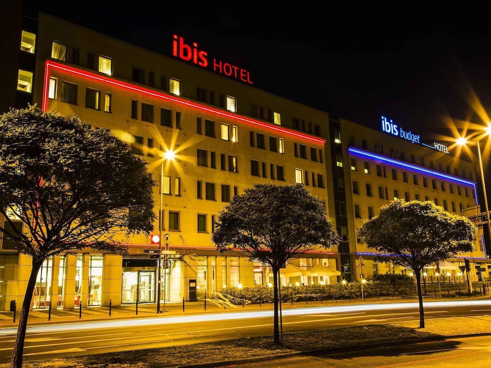 ibis Krakow Stare Miasto — Hotel building in Krakow, Lesser Poland