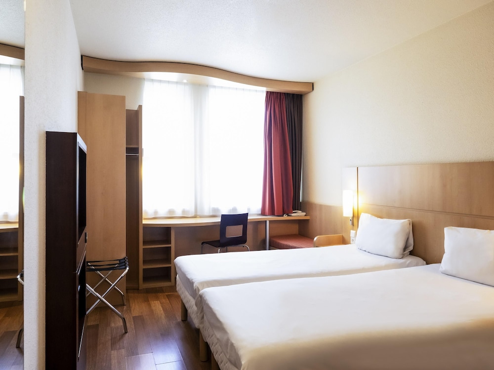 ibis Krakow Stare Miasto — Hotel rooms in Krakow, Lesser Poland