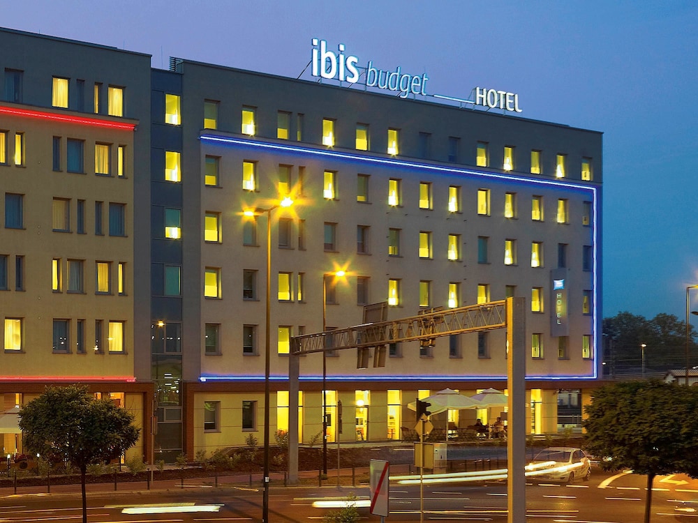 ibis Krakow Stare Miasto — Hotel building in Krakow, Lesser Poland