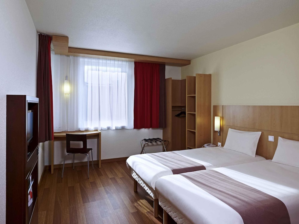 ibis Krakow Stare Miasto — Hotel rooms in Krakow, Lesser Poland