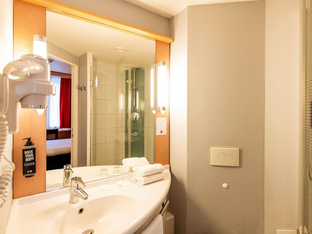 ibis Krakow Stare Miasto — Hotel rooms in Krakow, Lesser Poland