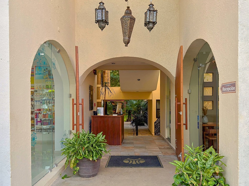 Quinta Nina Playa del Carmen - Adults Only — Hotel building in Playa del Carmen, Quintana Roo