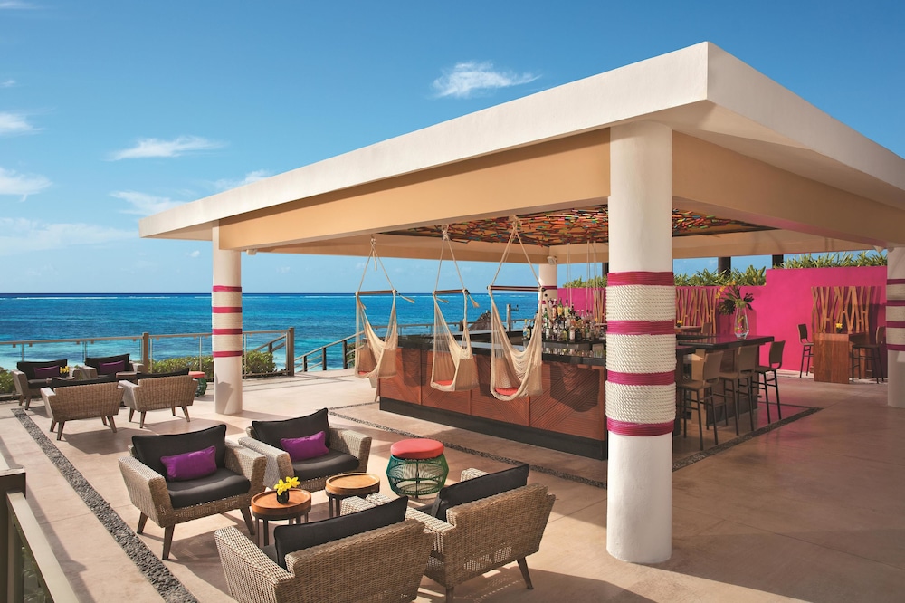 Dreams Jade Resort & Spa - All Inclusive — Restaurant & bars in Puerto Morelos, Quintana Roo