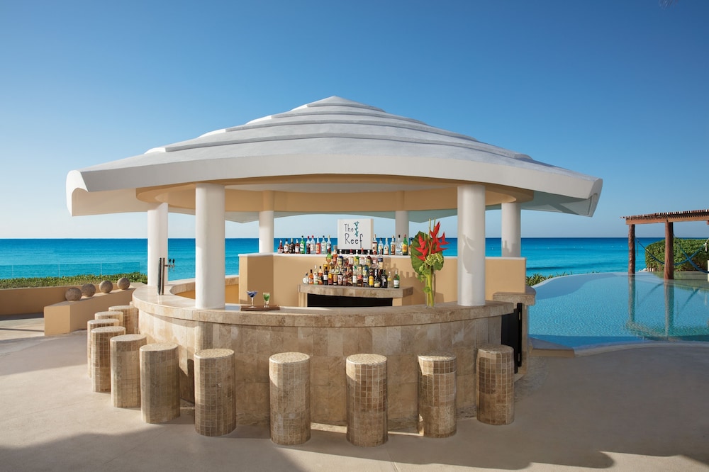 Dreams Jade Resort & Spa - All Inclusive — Restaurant & bars in Puerto Morelos, Quintana Roo