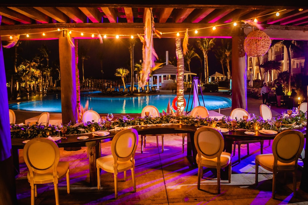 Dreams Jade Resort & Spa - All Inclusive — Restaurant & bars in Puerto Morelos, Quintana Roo