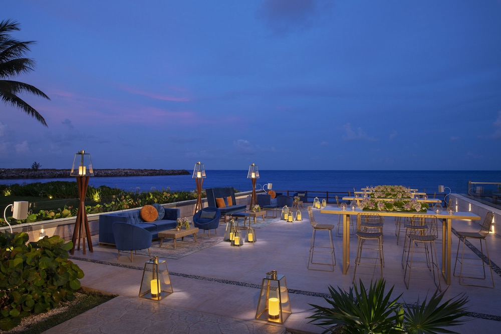 Dreams Jade Resort & Spa - All Inclusive — Restaurant & bars in Puerto Morelos, Quintana Roo