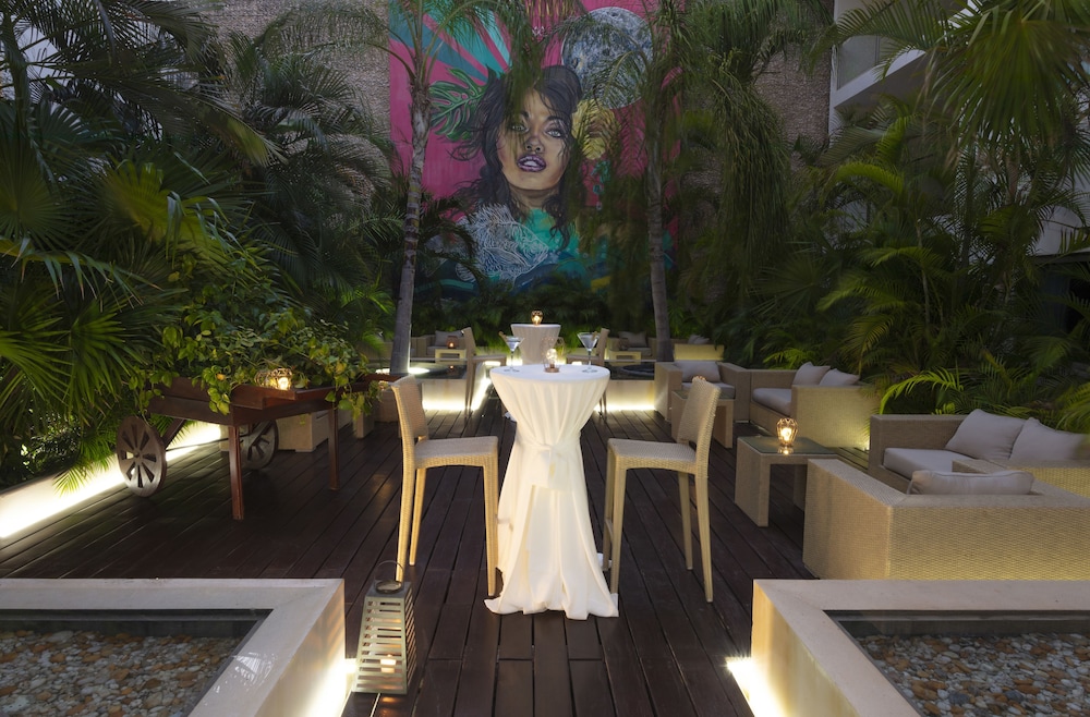 The Palm at Playa — Restaurant & bars in Playa del Carmen, Quintana Roo