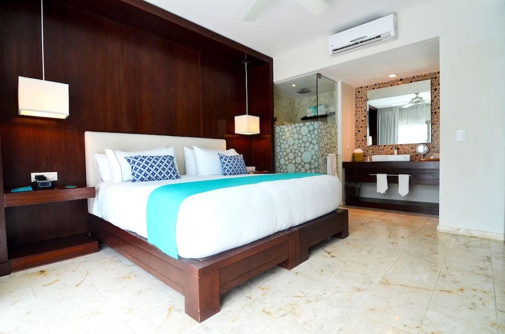 The Palm at Playa — Hotel rooms in Playa del Carmen, Quintana Roo